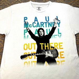 🎸 '15 Paul McCartney Artist Out There Tour Beatles Two Side White Heart Logo T